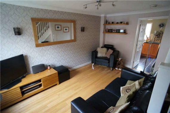 3 Bedroom End of Ter...